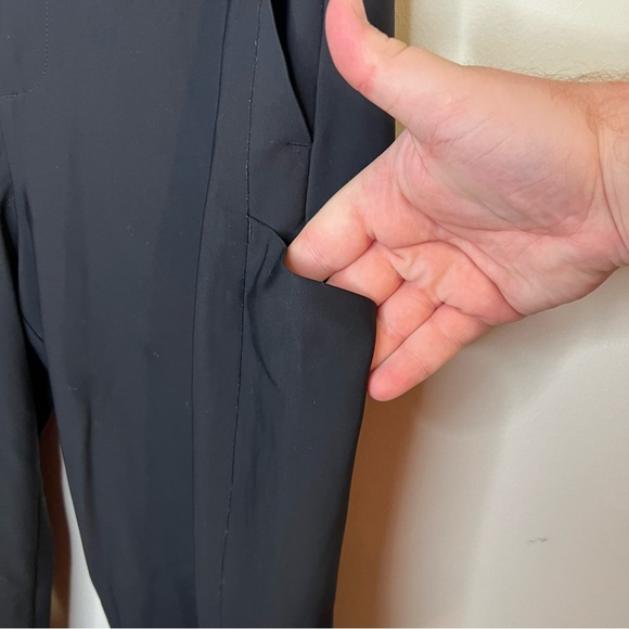 Athleta Stellar Straight Crop Pant Size 4 Black Neutral Minimal Fall Staple - Picture 7 of 9